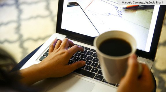 Trabalho remoto foi responsável por 18,5% da massa de rendimentos recebida em outubro